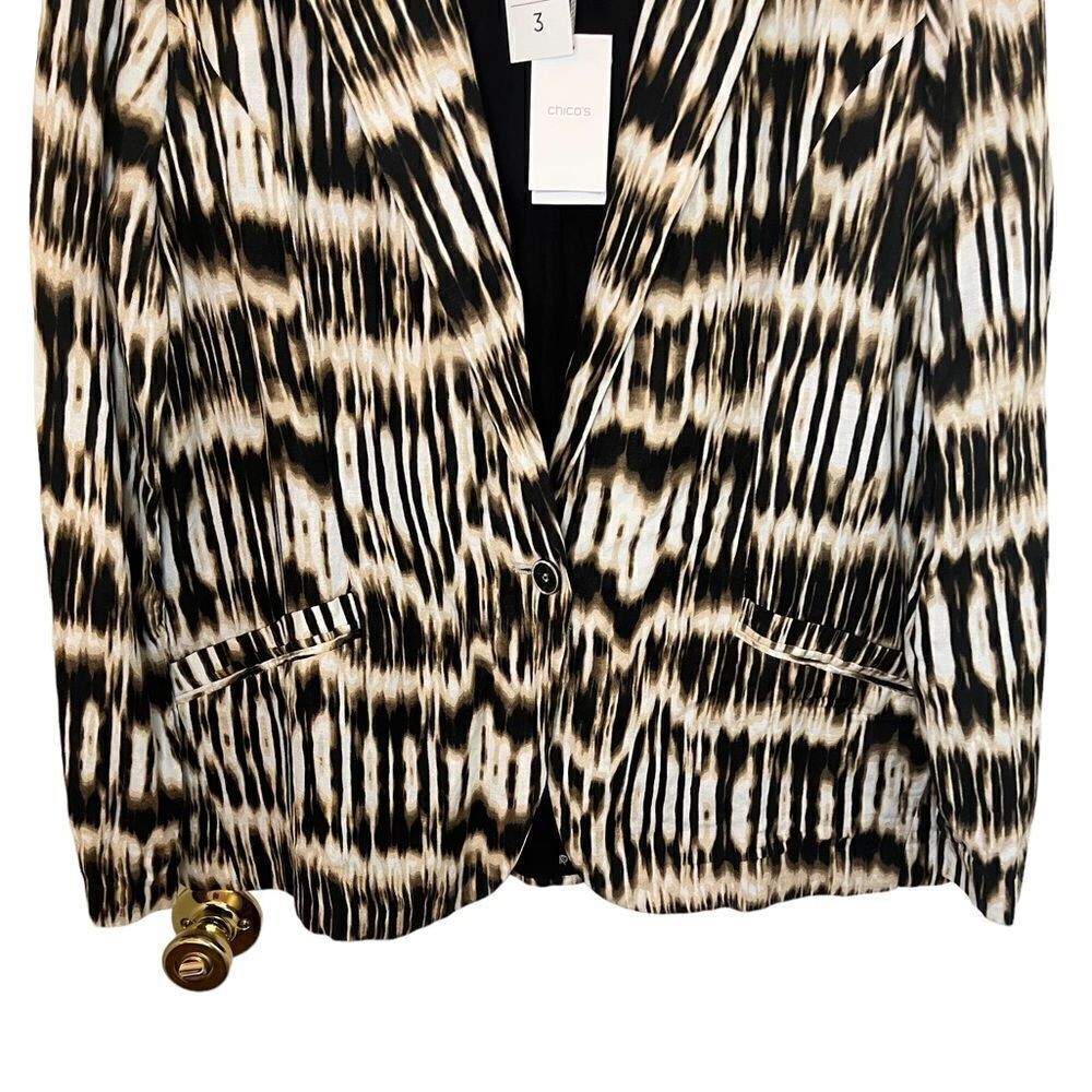 Chico's Black and Cream Patterned Blazer - Picture 5 of 8